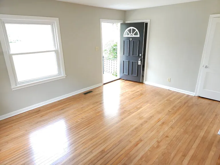905 Murfree Ave — Photo 2