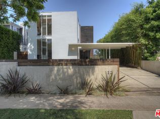 1132 Chautauqua Blvd, Pacific Palisades, CA 90272