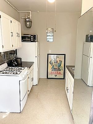 3rd image of 235 E 84th St #18