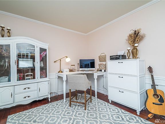 3rd image of 2439 Plateau Dr