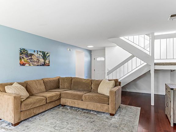 3rd image of 5062 Calle Real #B