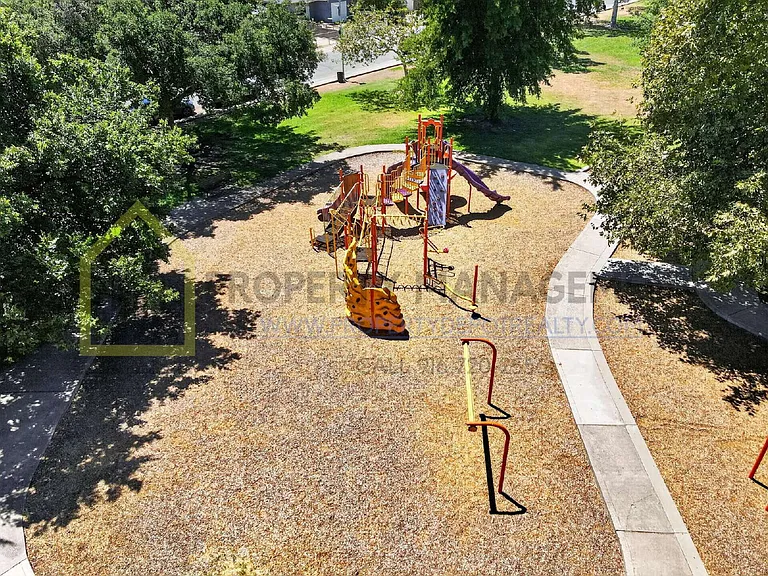 7720 35th Ave — Photo 35