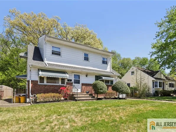 61 Wickom Ave, Hamilton, NJ 08690