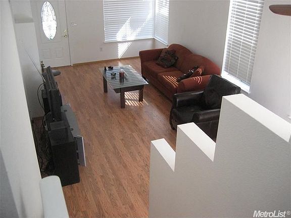 5th image of 1834 Woodland Ln
