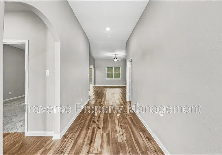 309 Bearman Dr — Photo 3