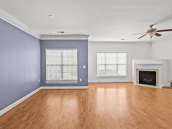 3rd image of 200 Lennox Dr APT 2D