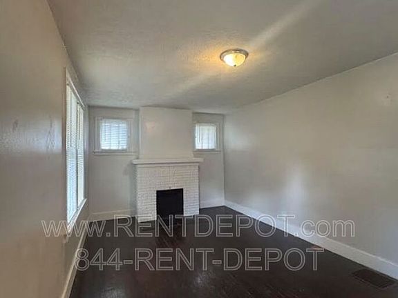 2nd image of 1032 Jefferson Ave
