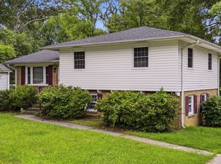 1925 Murrayhill Rd, Greensboro, NC 27403