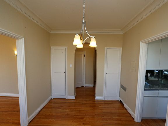 5th image of 1695 Beach St APT 303