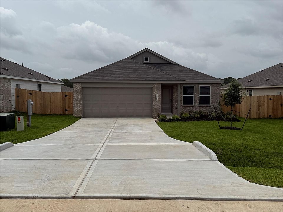 1st image of 16106 Hatton Dr