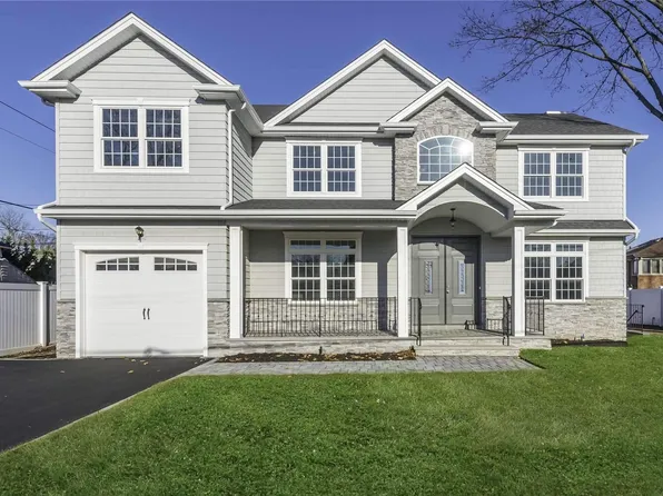 1961 Ashley Place, Westbury, NY 11590