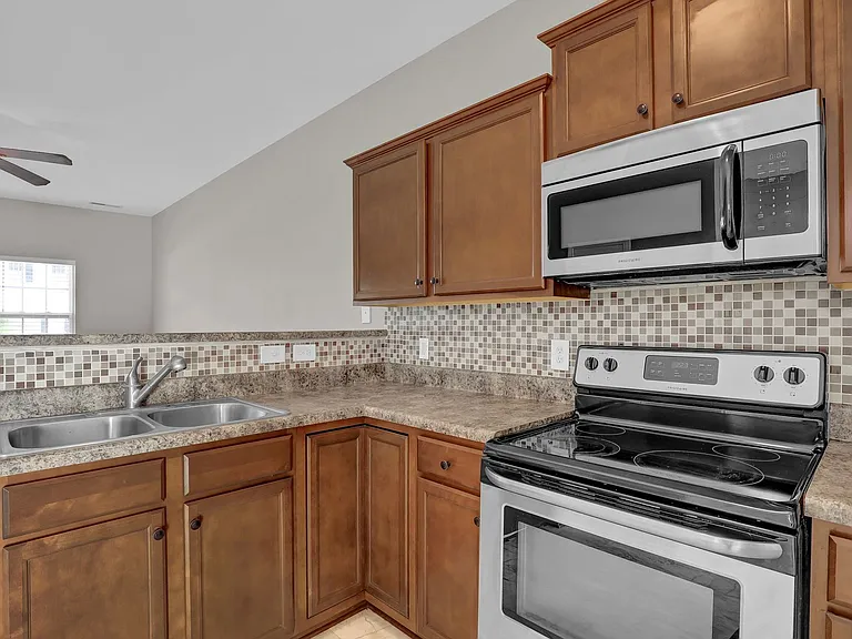 502 Oyster Rock Ln — Photo 13