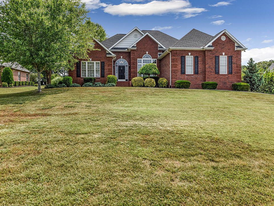 1st image of 614 Lou Ln