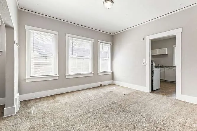 2 bed, 877 sqft, $2,000 — Photo 4