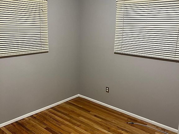 4th image of 32240 Parkwood St
