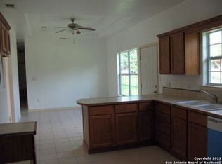 1302 E Hancock St, Beeville, TX 78102
