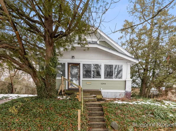 1243 Morgan St NW, Grand Rapids, MI 49504