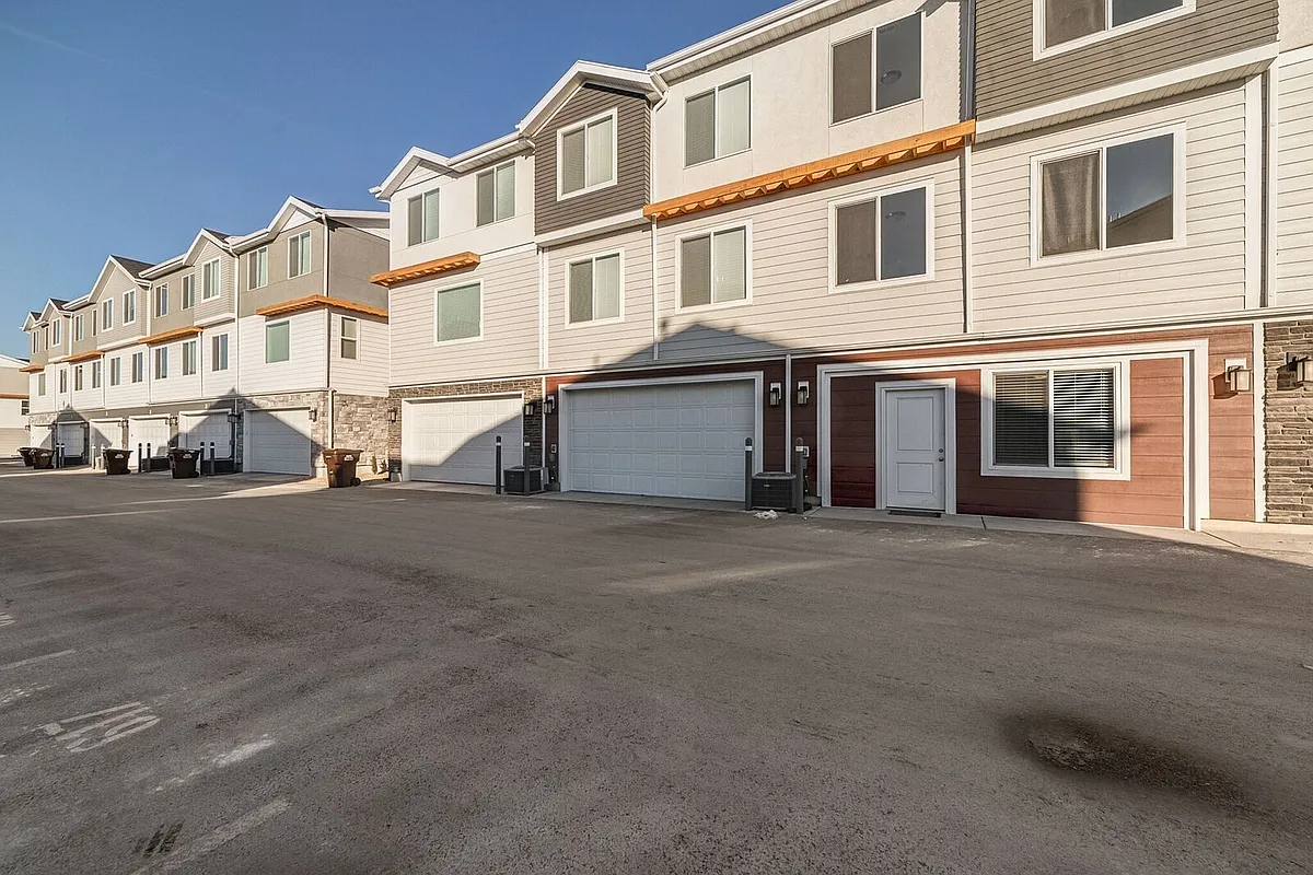 Building Photo - 599 W 1430 S #599