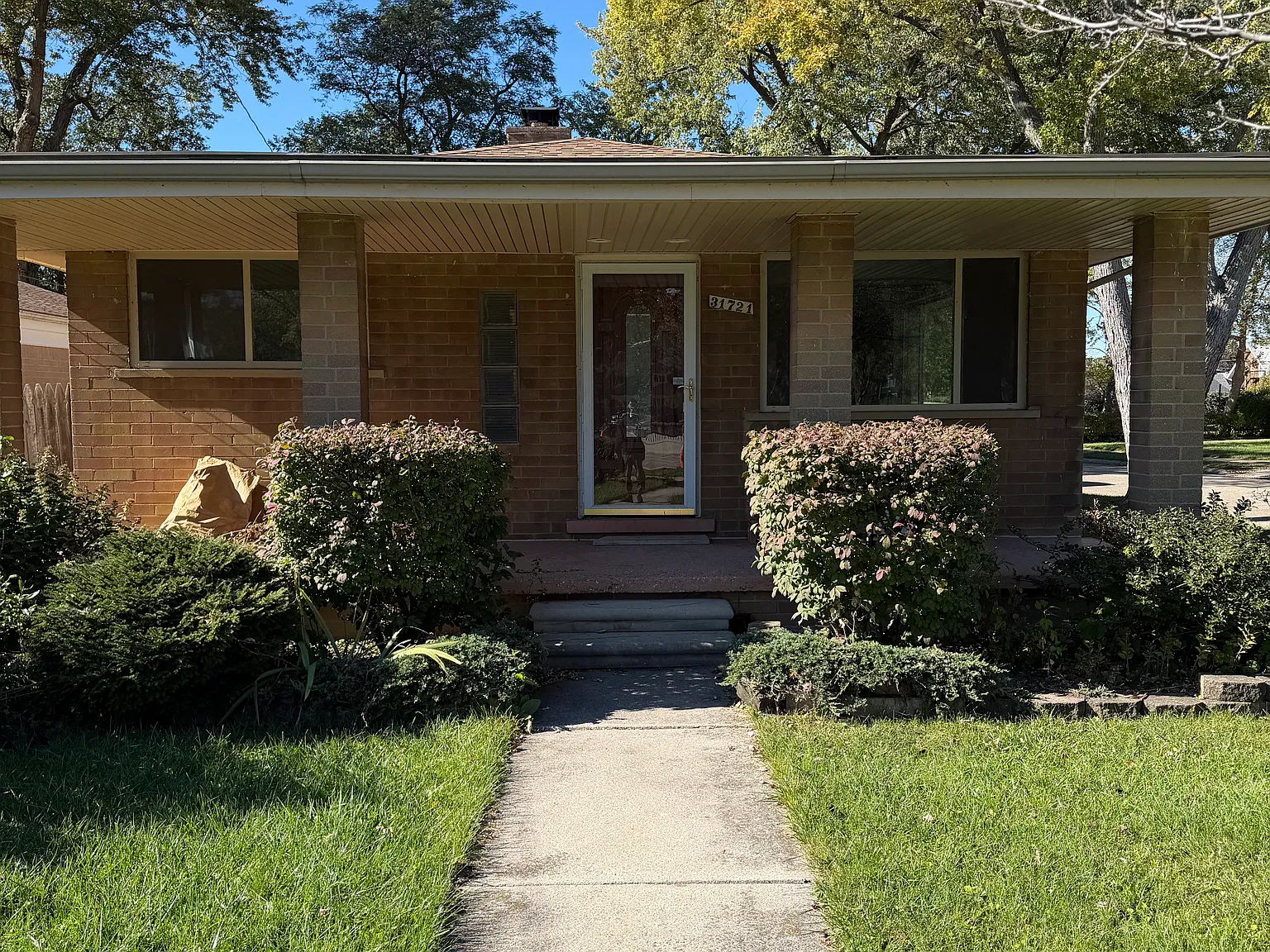 3 bed, 1435 sqft, $2,500 — Photo 1