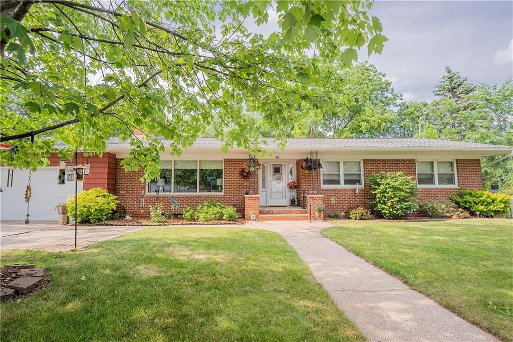 822 East Madison Street, Durand, WI 54736 Zillow
