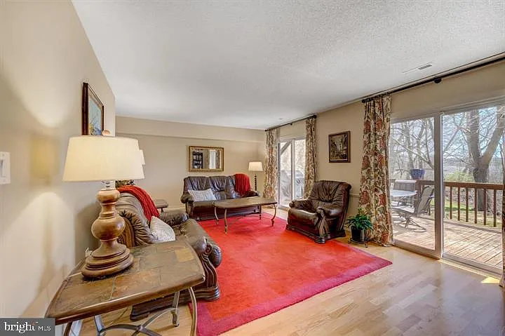 17 Ashford Dr — Photo 7