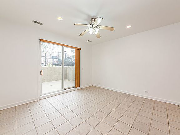 3rd image of 2743 W Congress Pkwy APT 1