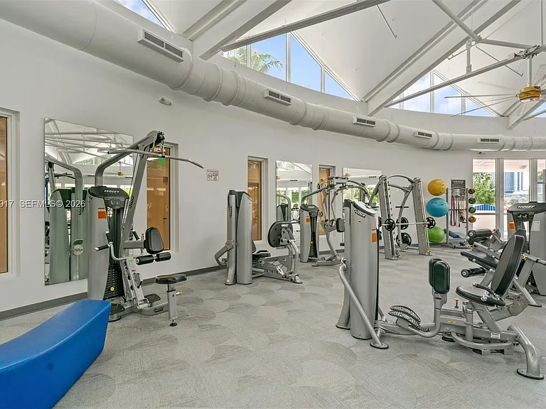 2500 Parkview Dr #2206 — Photo 5