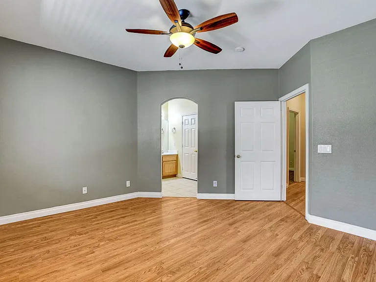 8737 Radiant Ruby Ave — Photo 24