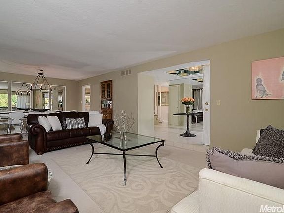 4th image of 4028 Crondall Dr