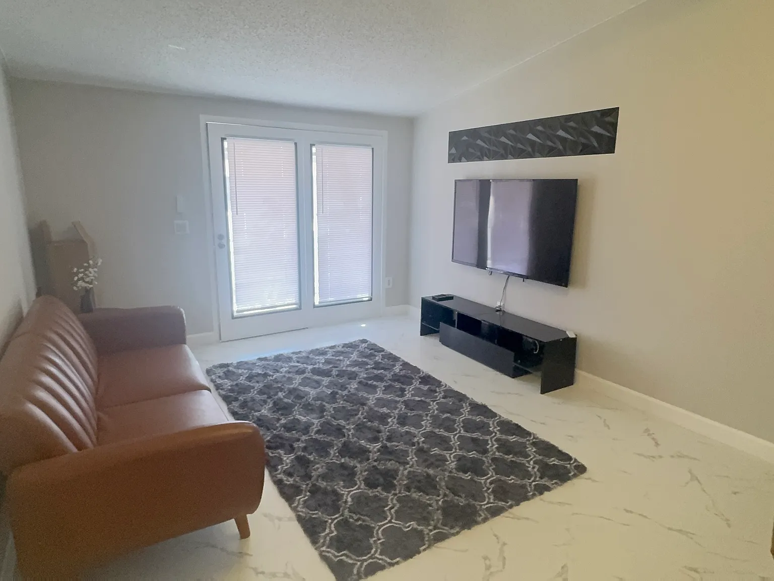 1 bed, 750 sqft, $1,700 — Photo 4