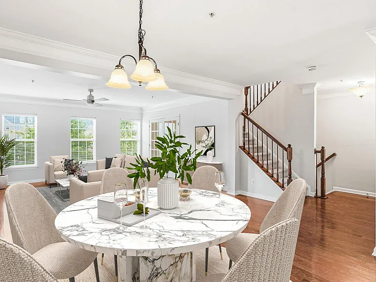 15360 Kensington Park Dr — Photo 7