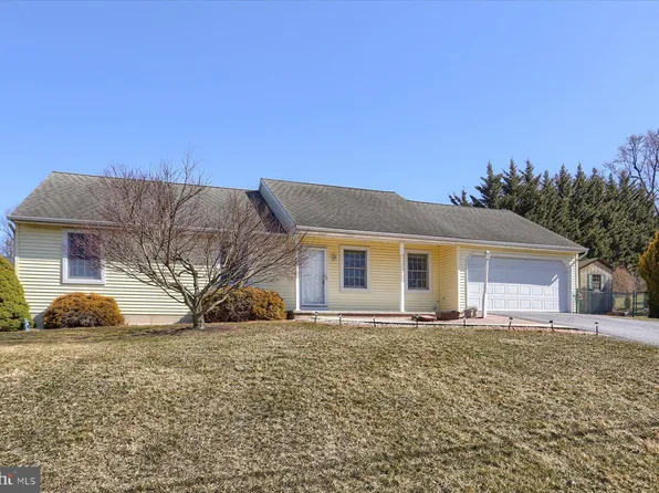 937 Debra Dr, Hummelstown, PA 17036