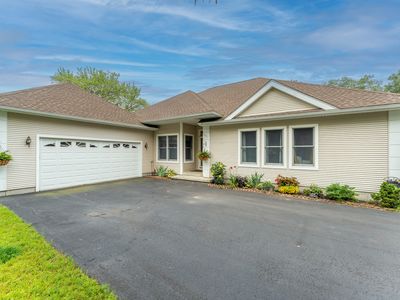 571 Squaw Rock Road, Moosup, CT, 06354