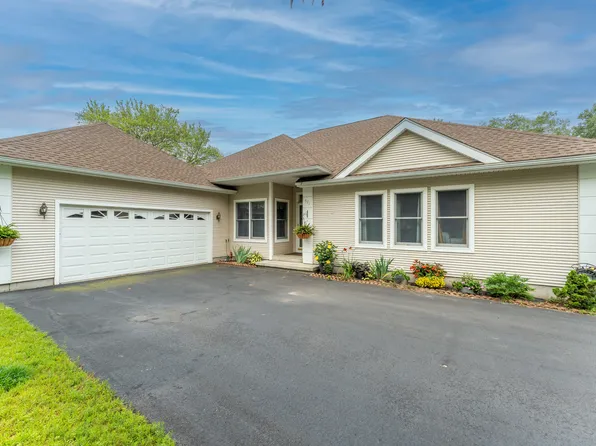 571 Squaw Rock Road, Plainfield, CT 06354