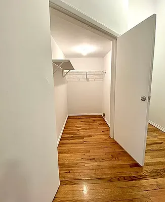 Rented by J PRESTON AND ASSOCIATES INC | media 9