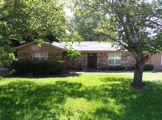 2703 S Garland St, Decatur, TX 76234