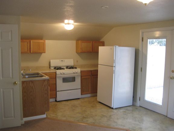 2nd image of 1112 Stony Glen Ln
