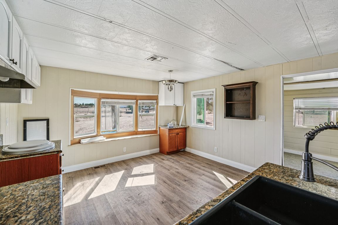 next background image