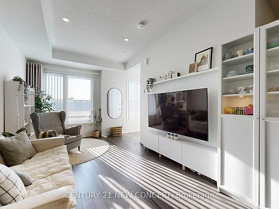 3rd image of 140 Honeycrisp Cres #Townhouse 284