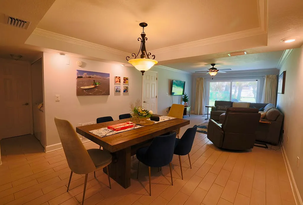 3 bed, 1464 sqft, $5,700 — Photo 3