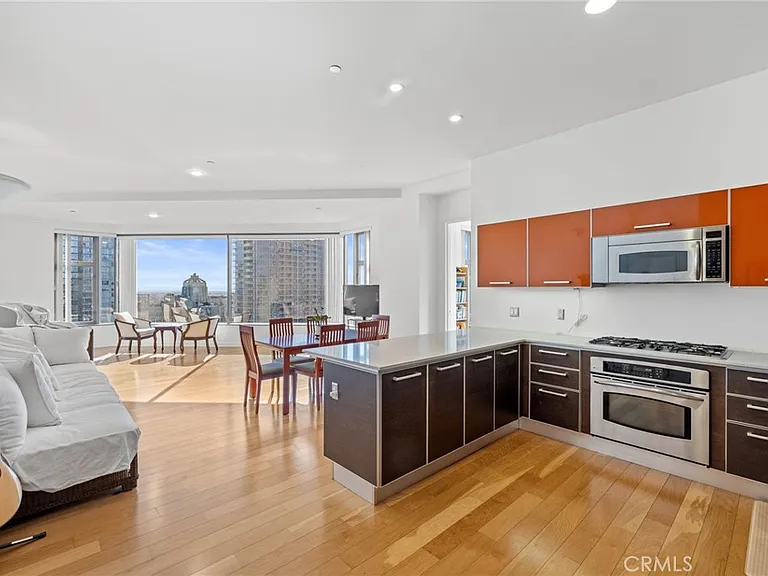 801 S Grand Ave #1611 — Photo 1