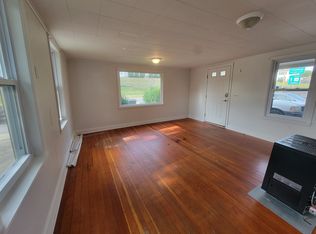 84 Main St APT 1W, Spencer, MA 01562