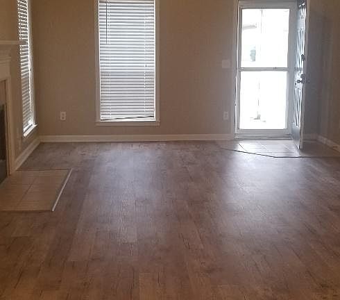 3rd image of 384 Camden Cove Cir