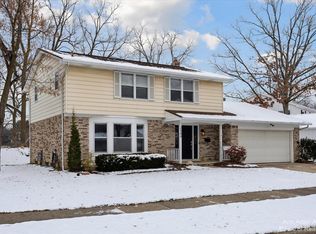 2484 Dundee Dr, Ann Arbor, MI