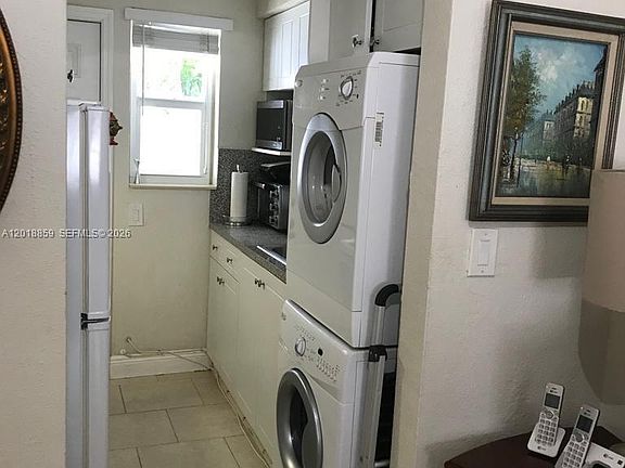 3rd image of 7921 Abbott Ave #4