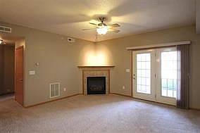 2nd image of 450 Washington Ave #3-1-2