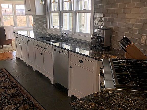 Spacious chef's kitchen