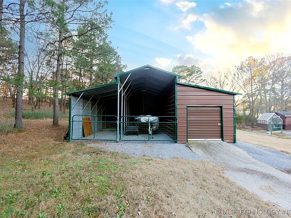 3rd image of 4537 NE 104th Rd