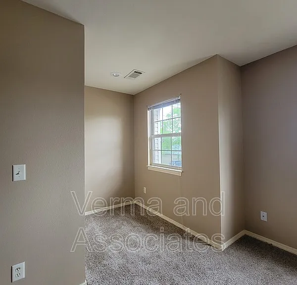 192 Fair St #198 — Photo 9