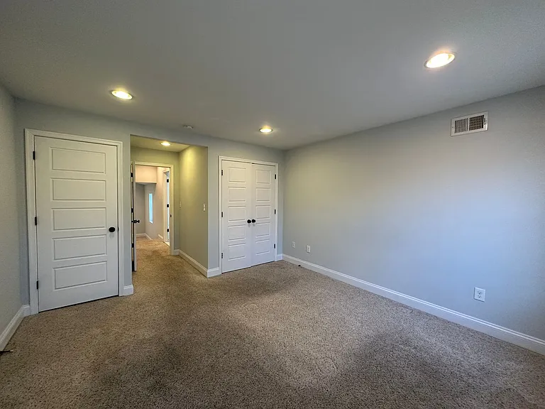 305 S Ann St — Photo 15